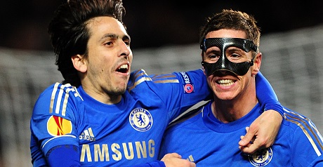 Fernando Torres scores for Chelsea