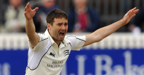 Murtagh agrees new deal with Middlesex