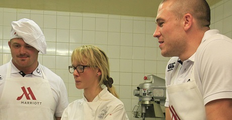 Quins star shows off his cooking skills along with England team-mates