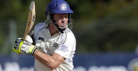 Rogers and Middlesex chase Notts victory