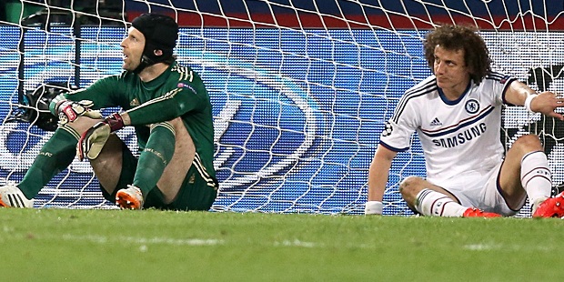 Chelsea stunned by last-gasp goal in Paris