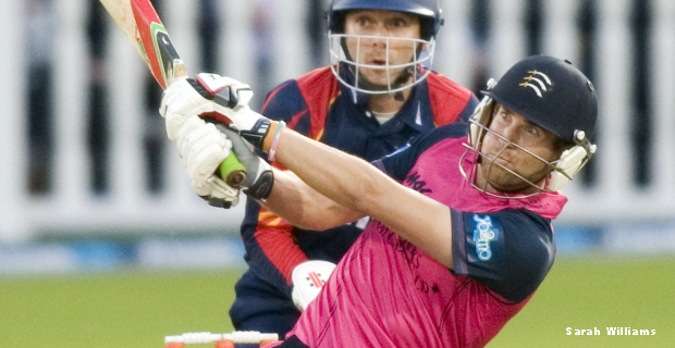 Surrey inflict huge defeat on Middlesex