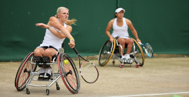Whiley eases into another Wimbledon final