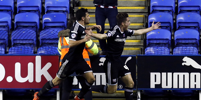 Brentford's Sergi Canos celebrates scoring his side's second goal of the game