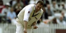 23 Jun 1999:  Angus Fraser of Middlesex in action during the NatWest Trophy match against Nottinghamshire played at Trent Bridge in Nottingham, England.  Mandatory Credit: Ross Kinnaird /Allsport