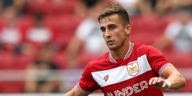 Fulham complete signing of Bryan from Bristol City