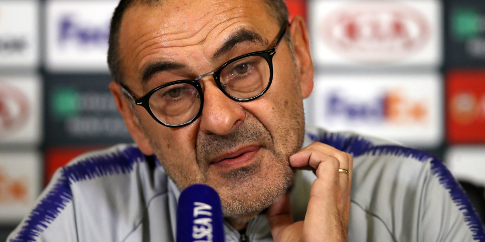 Under-pressure Sarri issues plea to Chelsea fans