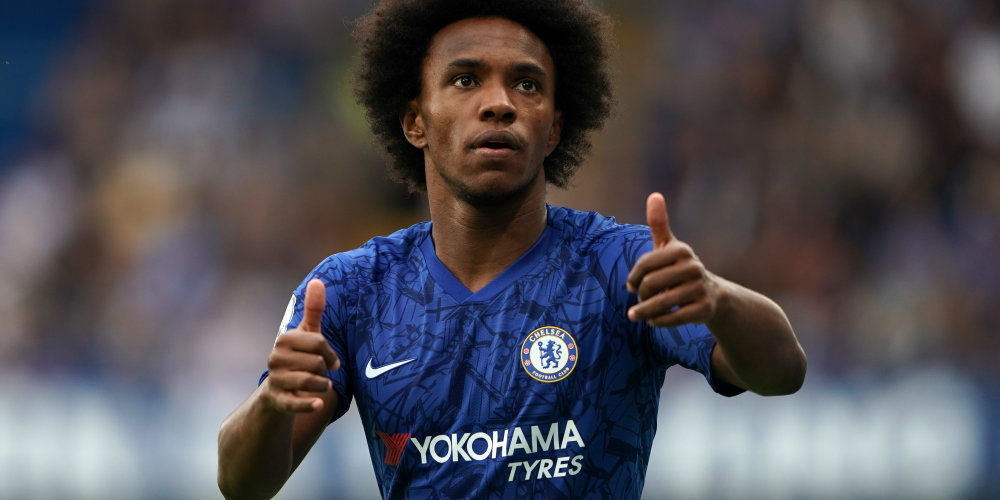 Willian training with Fulham ahead of potential move