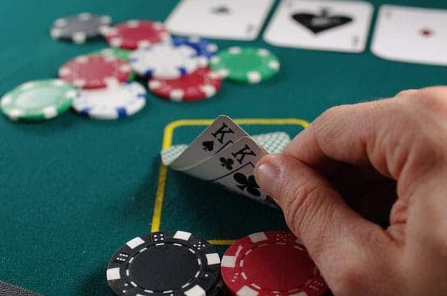 What is different about an online live casino?
