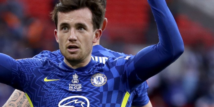 Chelsea hang on to beat Bees in derby