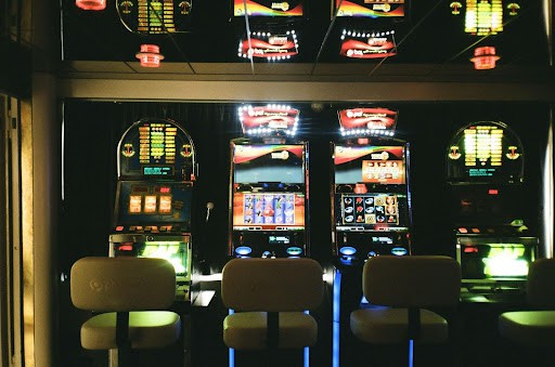 Music and Colour Used in Casinos Online