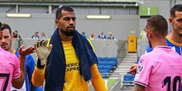 Chelsea set to sign Brighton keeper Sanchez