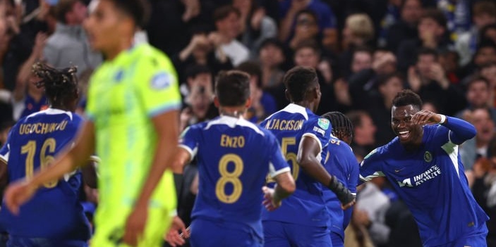 Chelsea see off Blackburn to reach quarter-finals