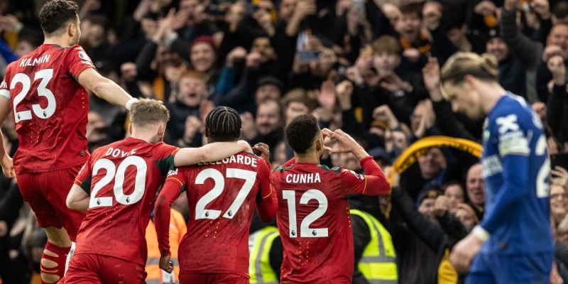 Fans turn on woeful Chelsea as Wolves win at the Bridge