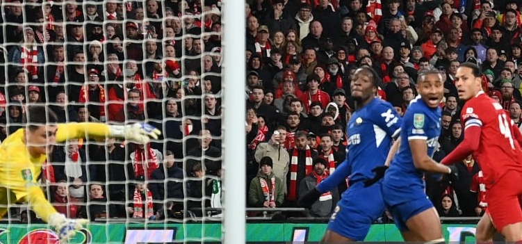 Extra-time goal condemns Chelsea to Wembley defeat