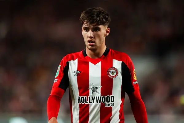 Hickey signs new long-term Brentford contract