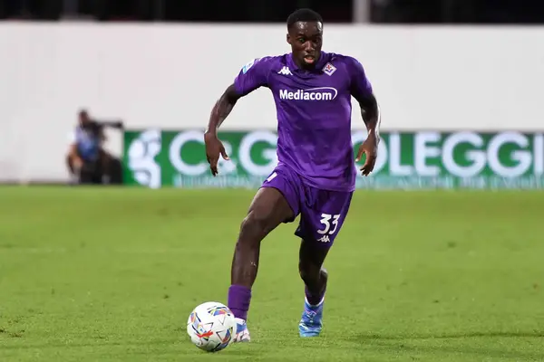 Brentford complete signing of defender Kayode