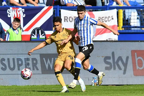 QPR’s Santos completes loan move