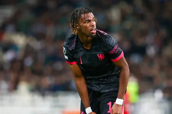 Chukwuemeka completes move to Dortmund