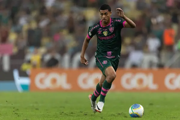 QPR sign Brazilian youngster Esquerdinha