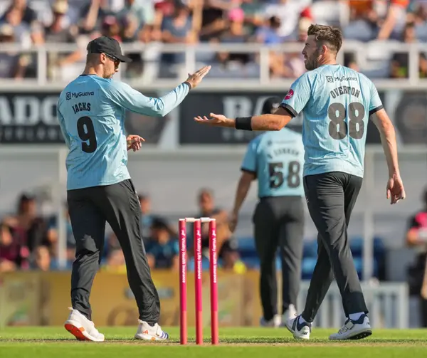 Jacks helps Surrey hold off Middlesex fightback