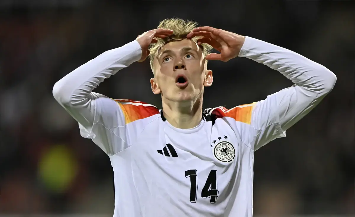 Brentford have offer for Dortmund’s Beier rejected