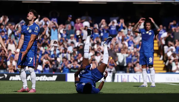 Chelsea held to goalless draw by Palace