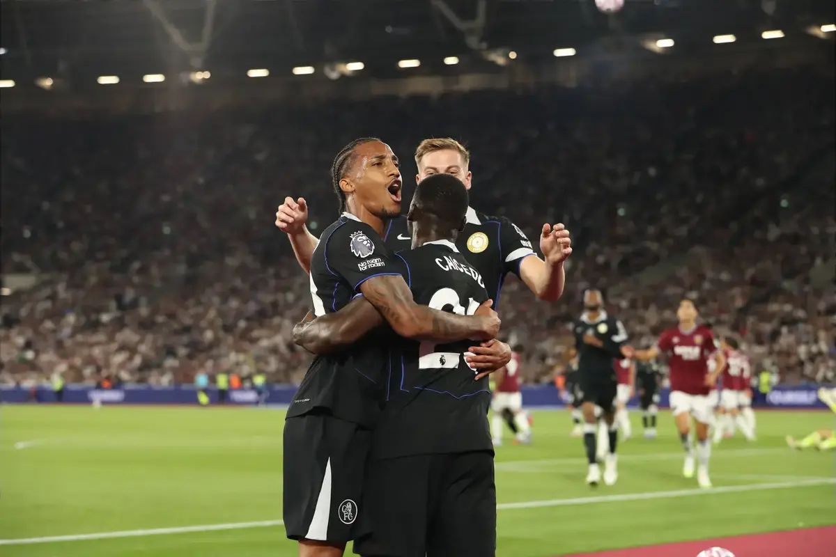 Chelsea come from behind to thrash West Ham