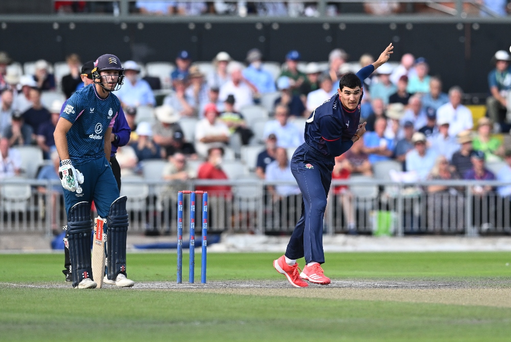 Middlesex clinch one-wicket win against Lancs in One Day Cup