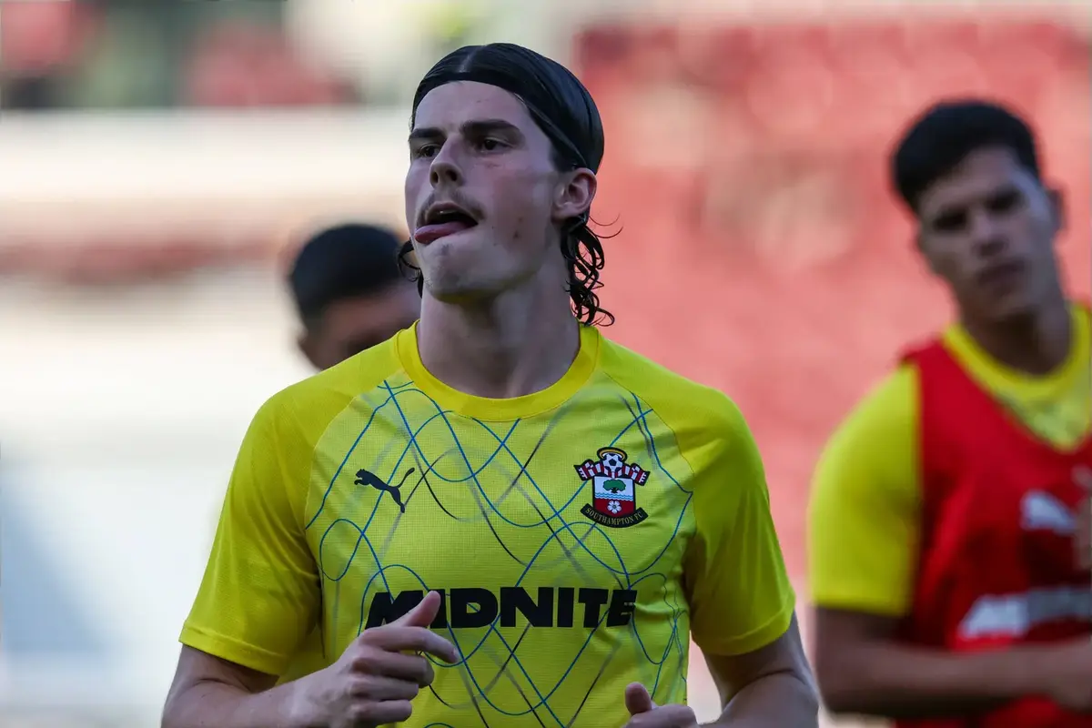 QPR pursuing late deal for Edwards