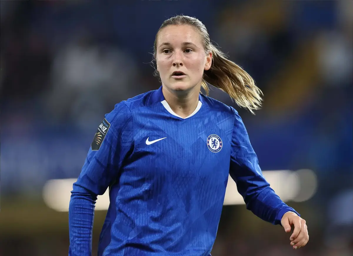 Chelsea maintain perfect WSL start by thrashing West Ham