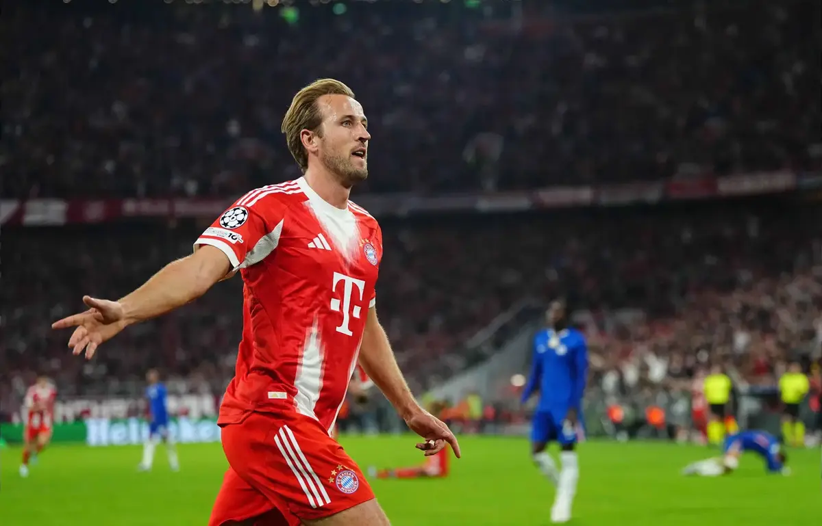 Kane scores twice as Chelsea are well beaten by Bayern