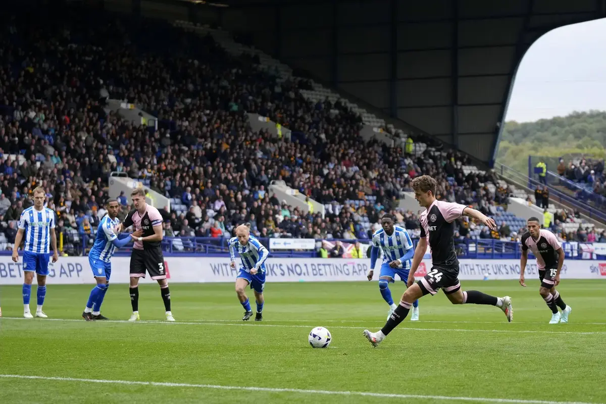 Madsen’s penalty earns point for QPR