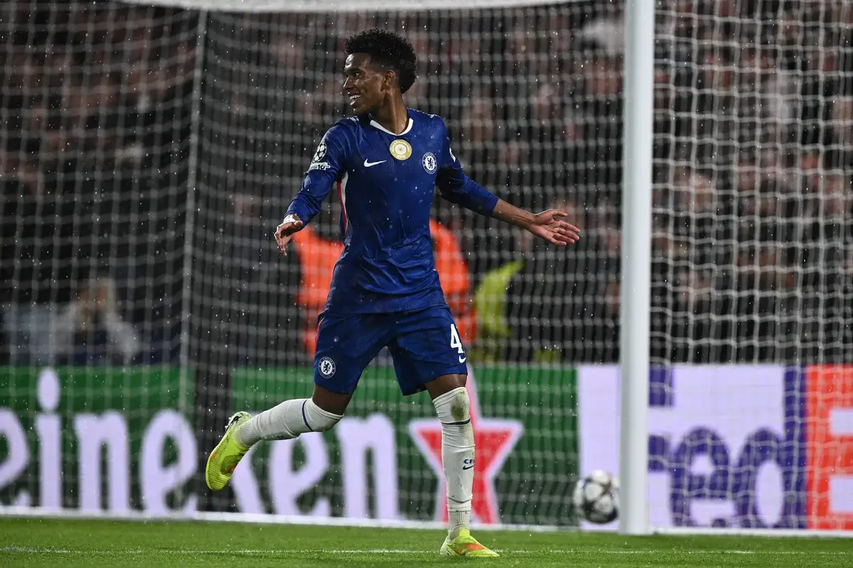 Youngsters shine as Chelsea thrash 10-man Ajax
