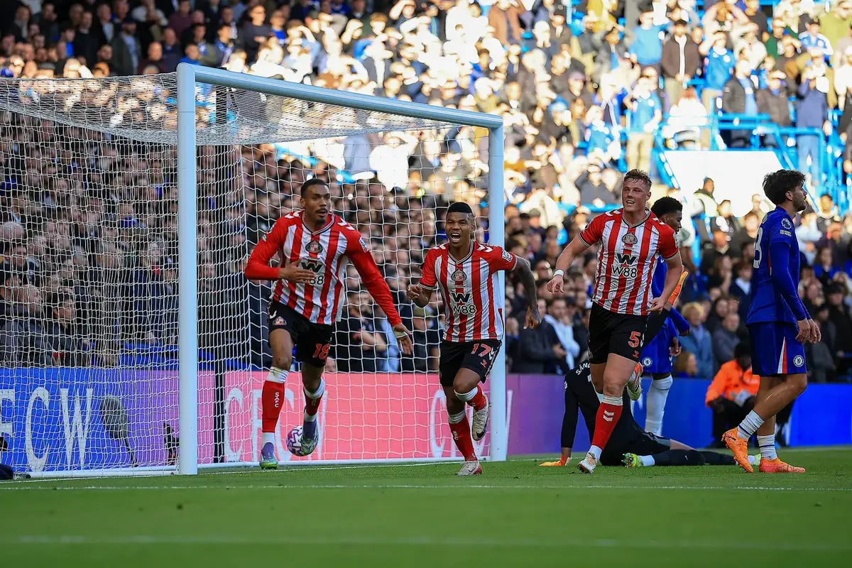 Chelsea suffer shock home defeat against Sunderland