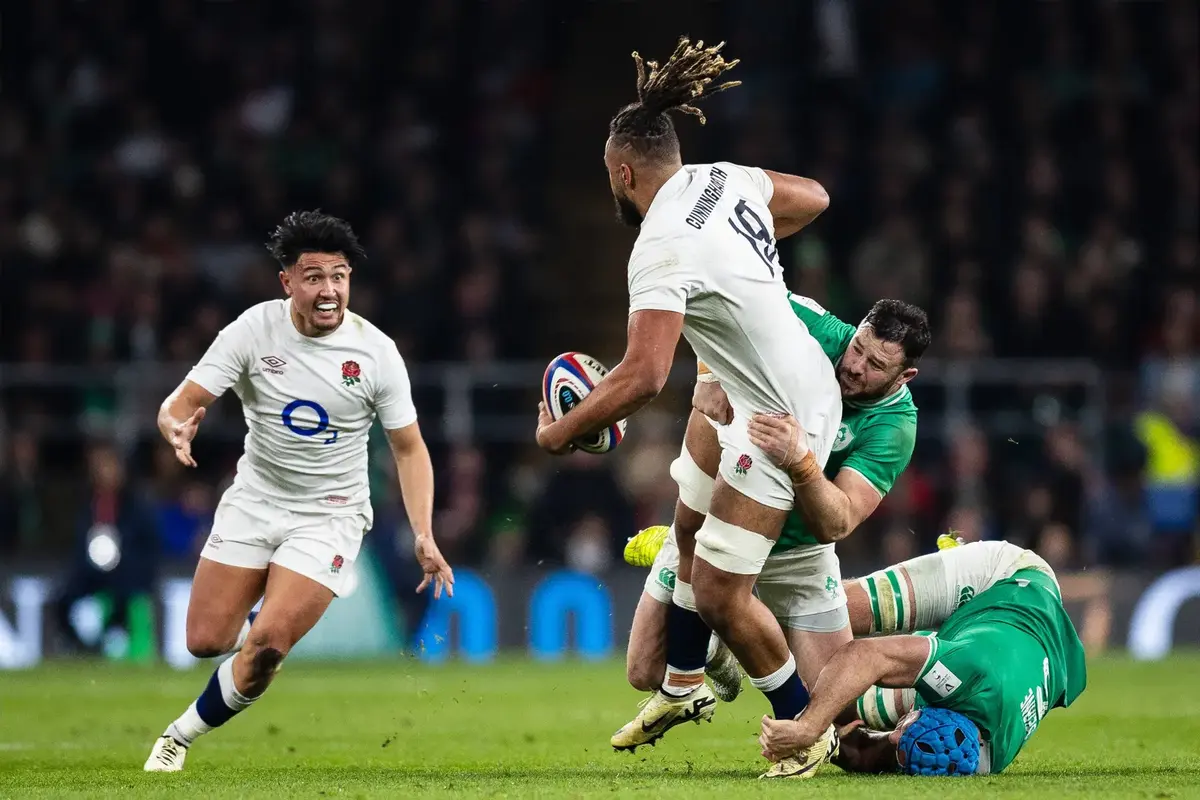 Smith faces uncertain week but Cunningham-South makes his mark for England