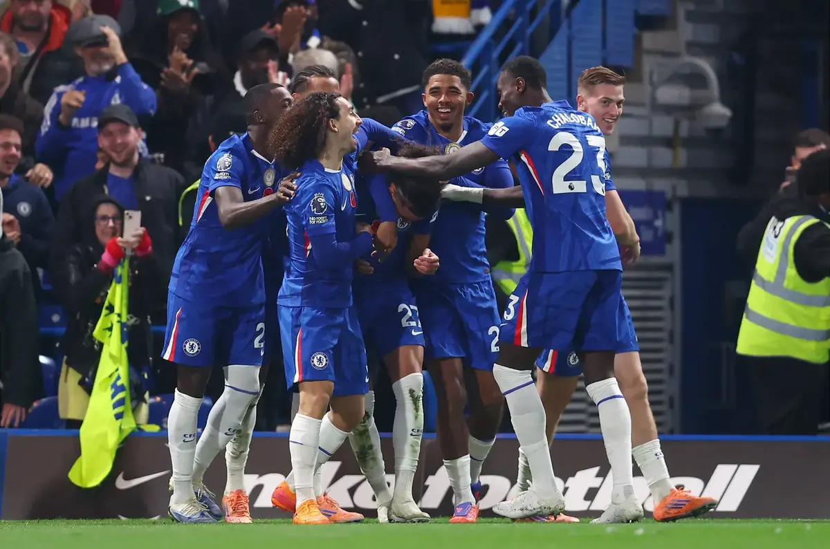 Chelsea up to second after beating Wolves