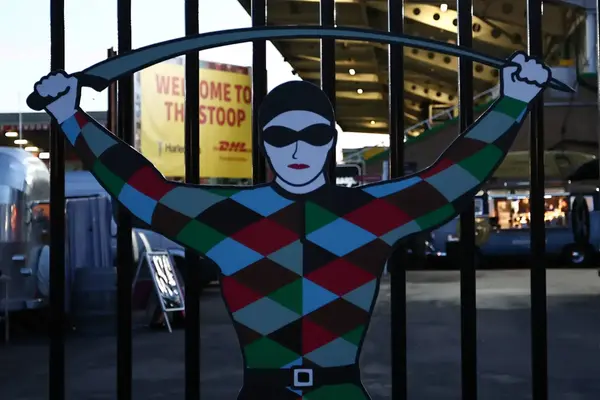 Hobson signs new Harlequins contract