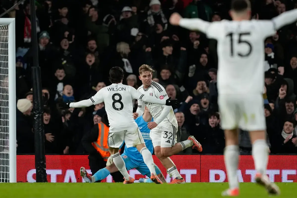 Fulham come from behind to secure fourth-round place