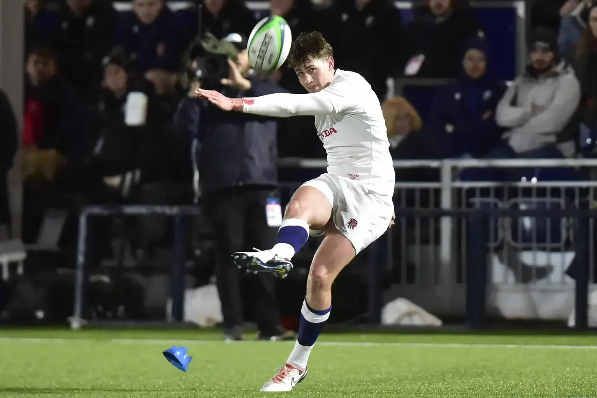 Kerr signs new Harlequins contract