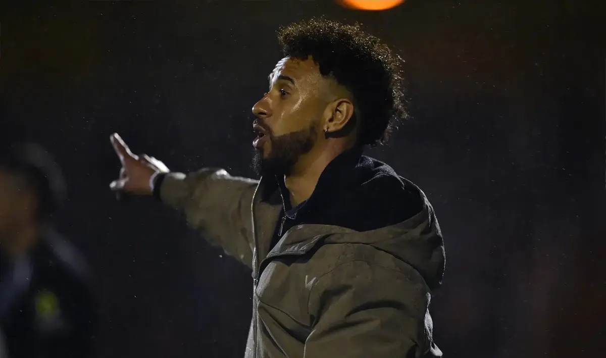 Struggling Wealdstone sack manager Cox