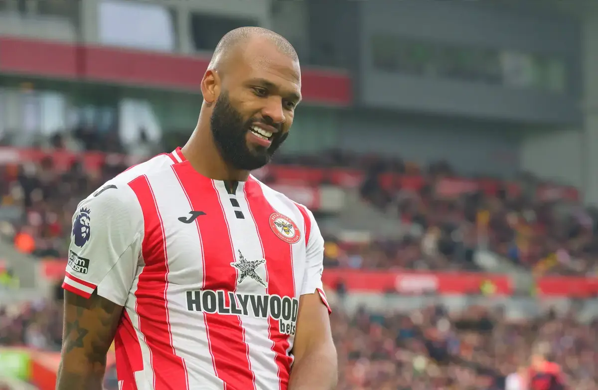 Thiago signs new long-term Brentford contract