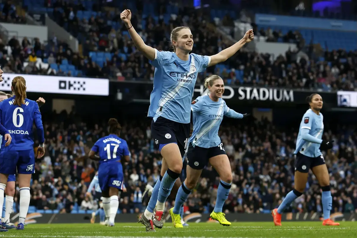 Chelsea’s WSL title hopes in tatters after thrashing by City