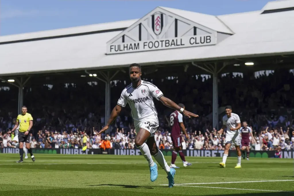 Sessegnon’s winner keeps Fulham in hunt for European place