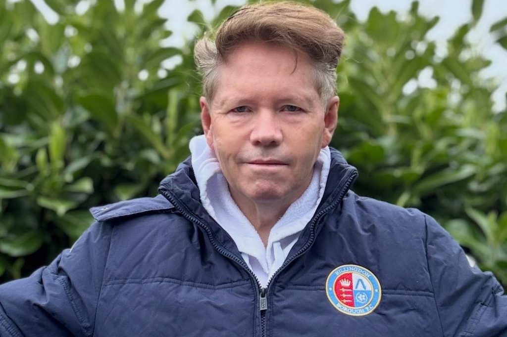 Ex-Hillingdon Borough manager Pitt takes over at Rayners Lane