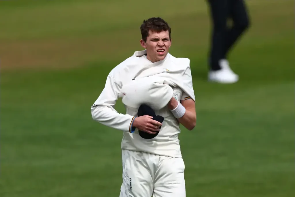 Brookes returns to Middlesex after injury cuts loan spell short