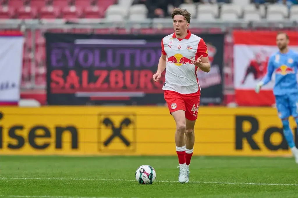Brentford confirm signing of defender Schuster