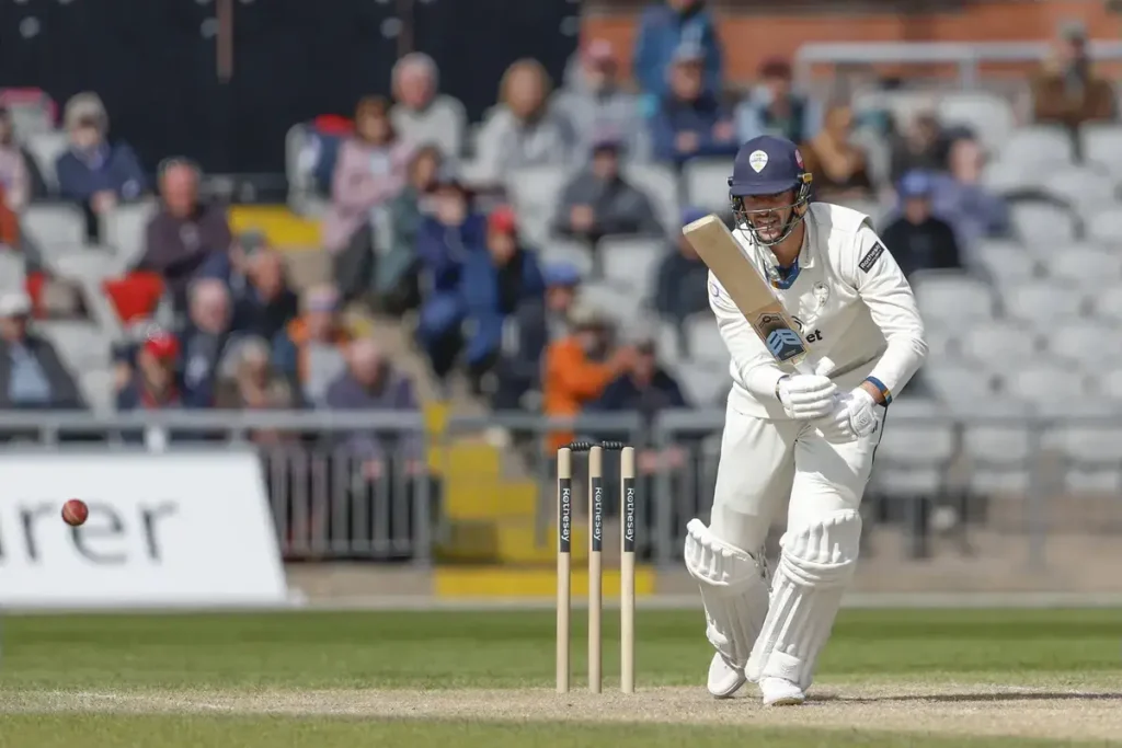 Aitchison puts Derbyshire in charge against Middlesex