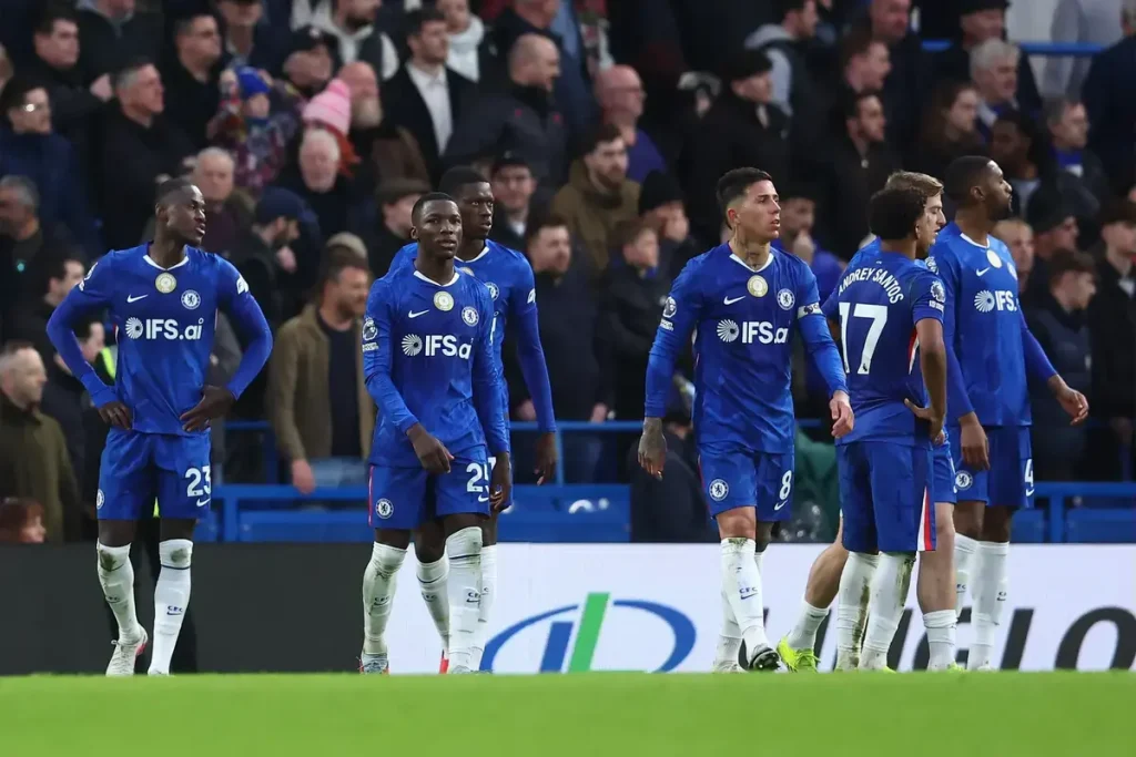 Four of the biggest issues facing new Chelsea boss Alonso