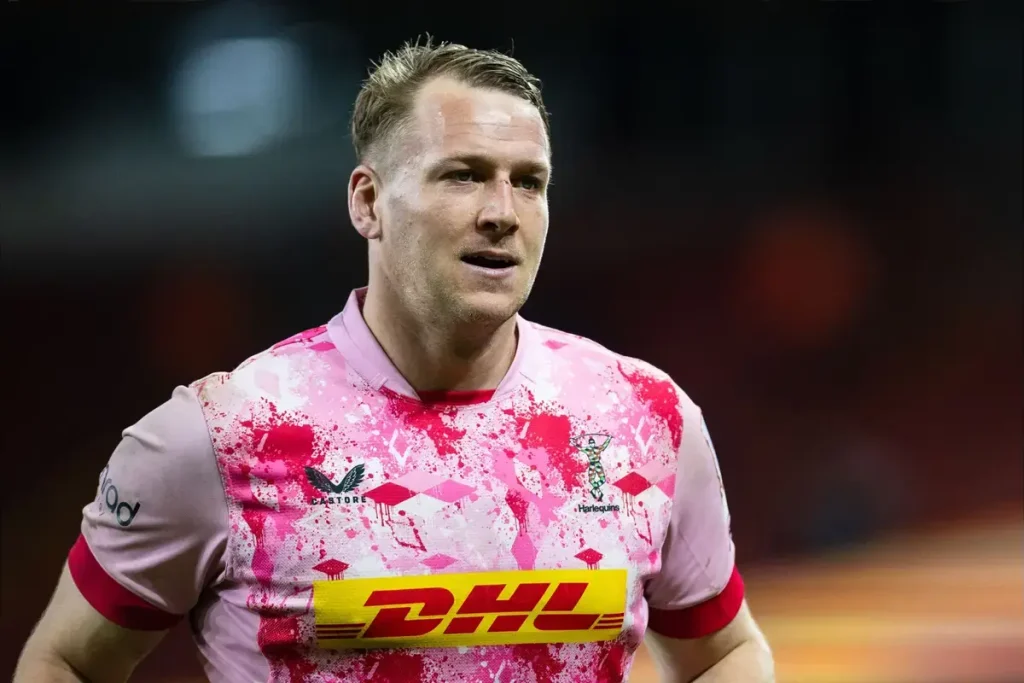 Dombrandt sidelined by long-term knee injury
